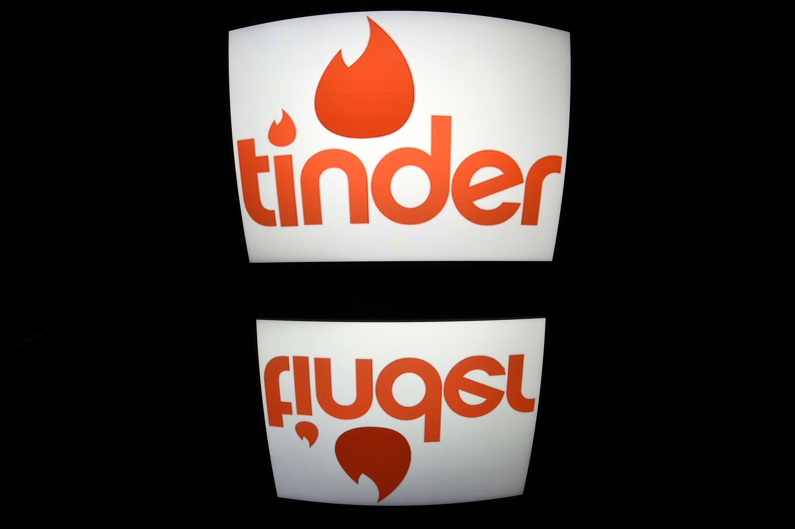 découvrez comment tinder révolutionne les rencontres en rendant la recherche de l'amour plus simple, rapide et connectée grâce à son application innovante.