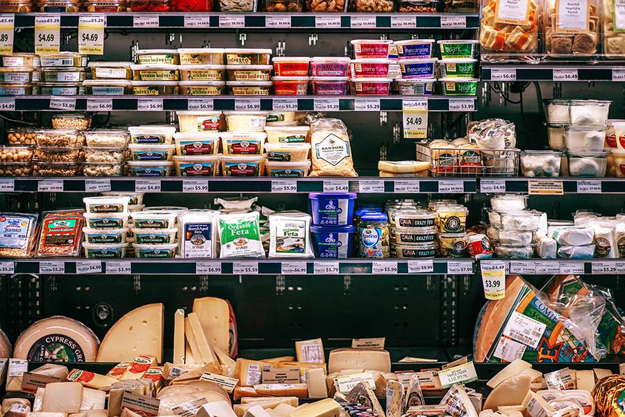 découvrez comment le trade marketing peut booster la visibilité de vos produits en grande distribution et augmenter vos ventes efficacement.